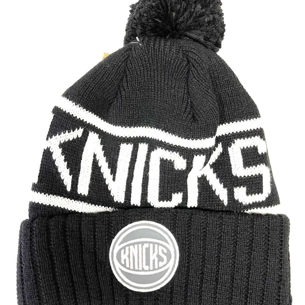 Mitchell & Ness NBA BW Pom Beanie